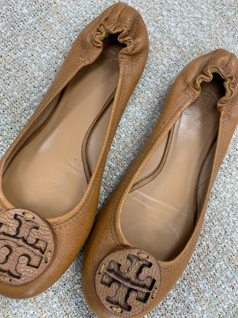 Tory Burch Cognac Leather Logo Ballet Flats - Picture 8 of 8